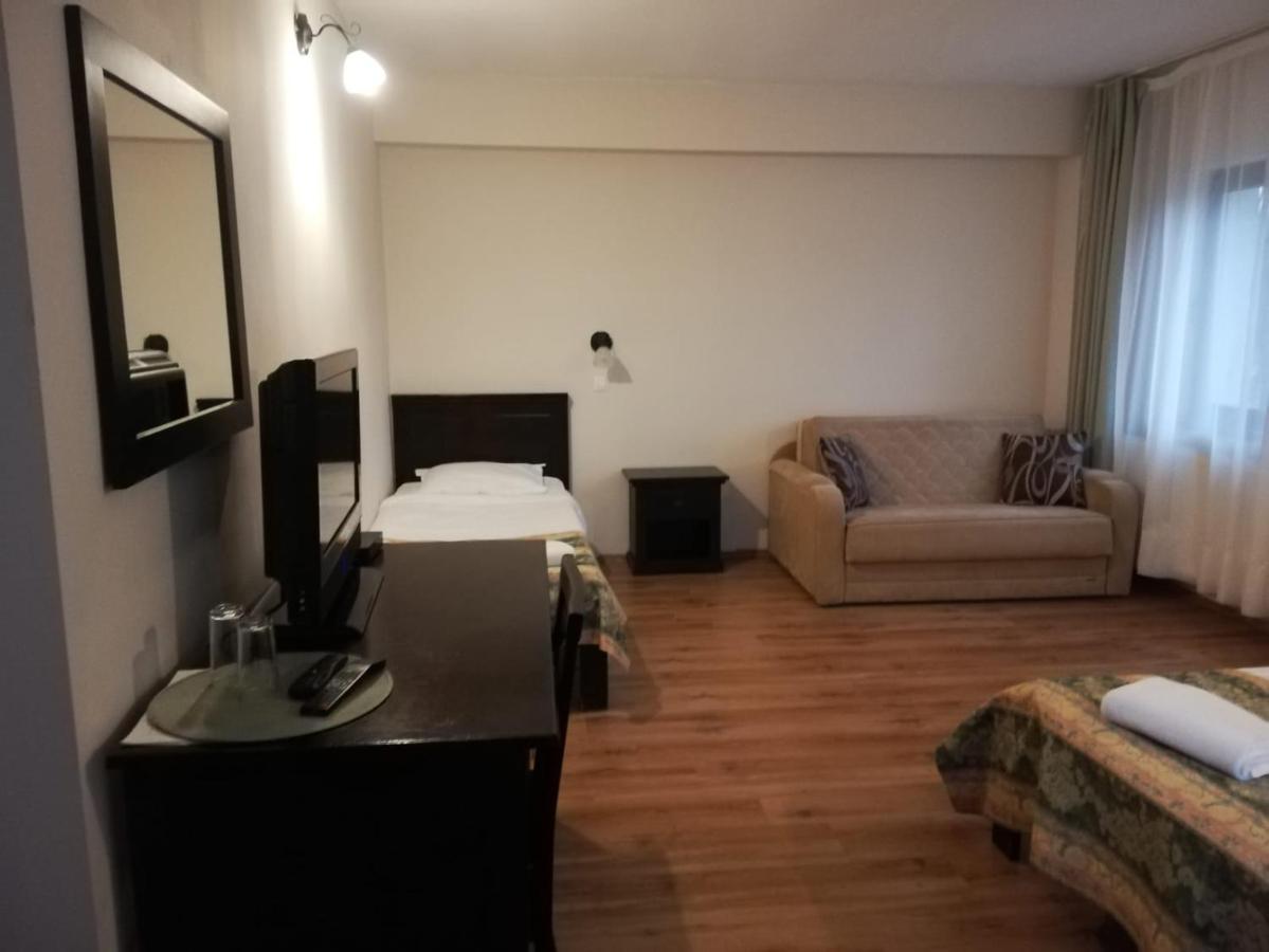 Hotel Complexul Turistic Cheile Butii Cîmpu lui Neag Exterior foto