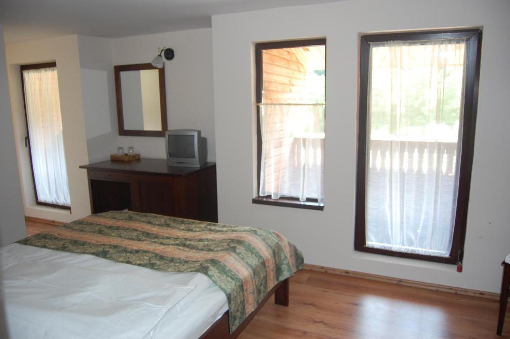 Hotel Complexul Turistic Cheile Butii Cîmpu lui Neag Zimmer foto