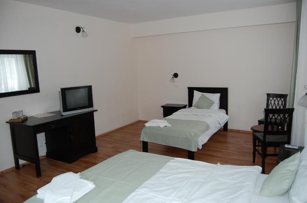 Hotel Complexul Turistic Cheile Butii Cîmpu lui Neag Zimmer foto